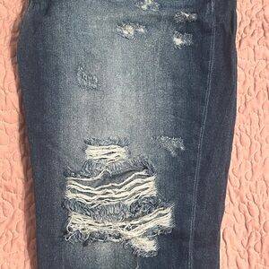 KanCan Distressed Straight Leg Jeans in Blue